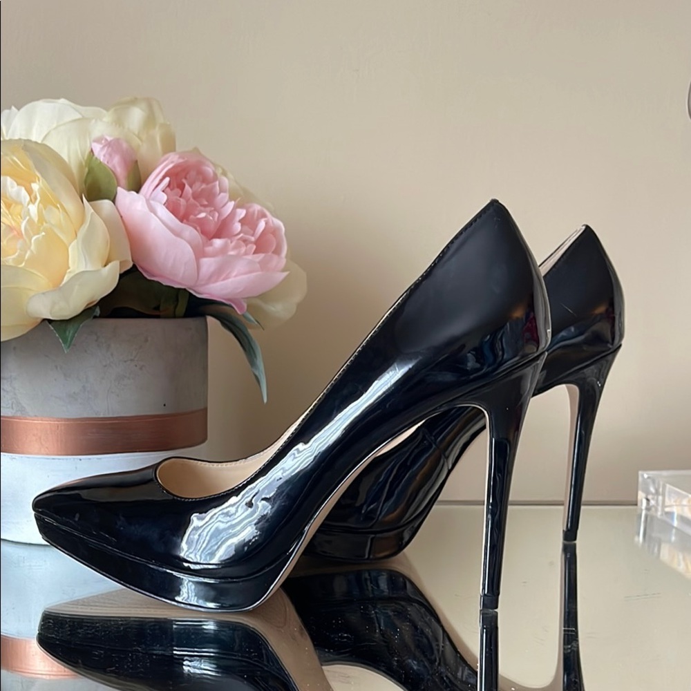 Jessica Simpson Black Patent Leather Heels - Picture 1 of 9